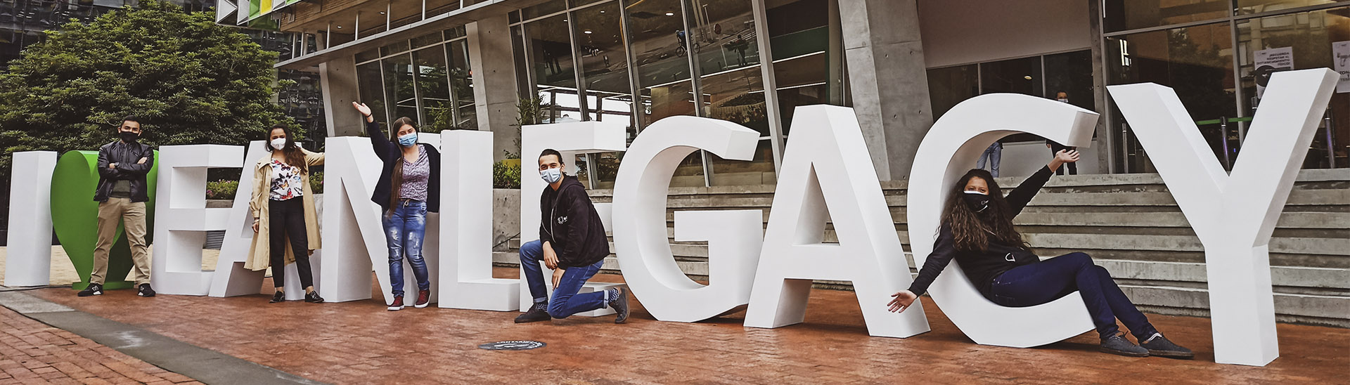 ¡Por fin! El edificio Ean Legacy abre sus puertas.